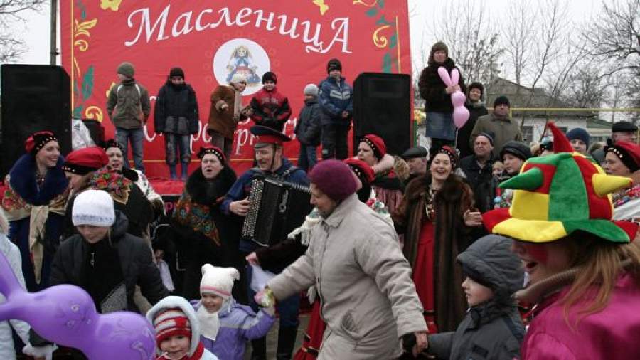 Россияне в Масленицу будут печь блины дома