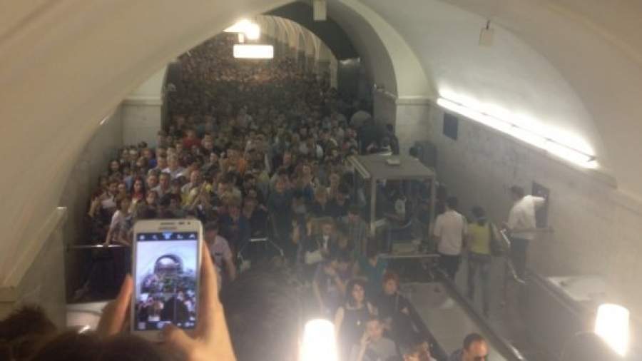 МЧС и операторы не предупредили абонентов об аварии в метро