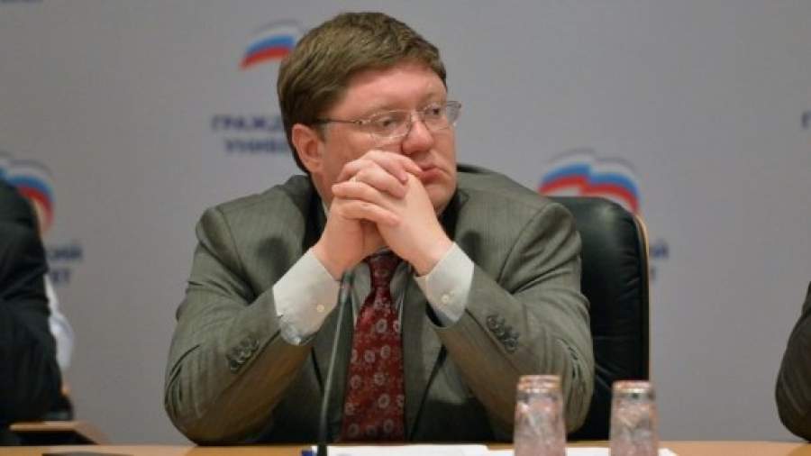 Полномочия Исаева могут распределить между Железняком и Баталиной
