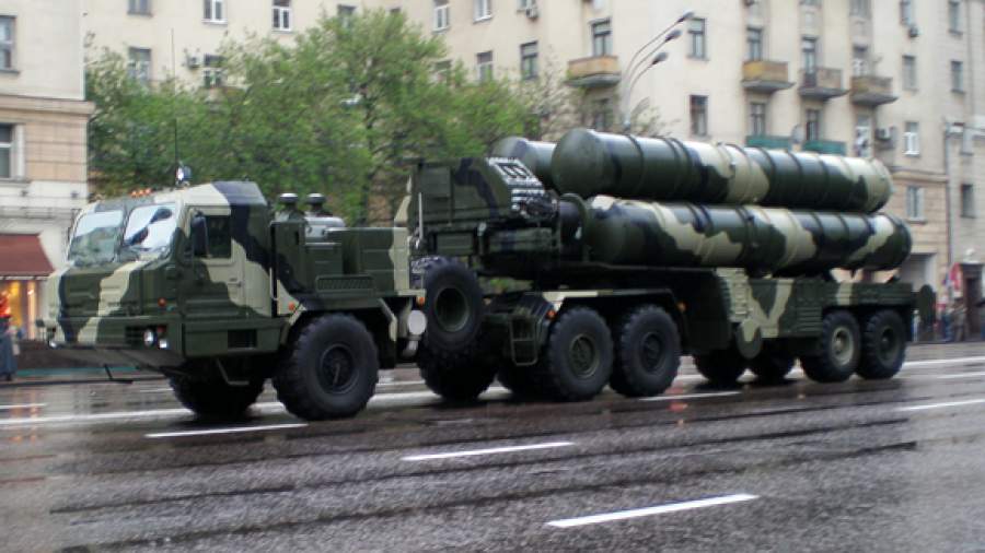 Поставки С-400 идут вдвое медленнее запланированного