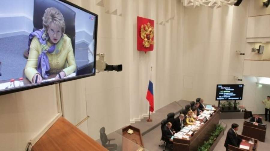 Сенаторов оденут по советам именитых кутюрье