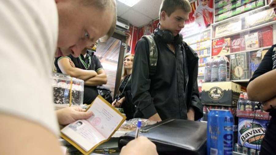 Росалкоголь против запрета на покупку спиртного до 21 года
