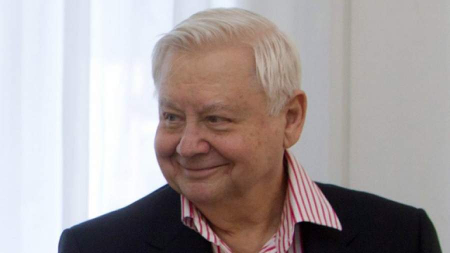 Олег Табаков вручил награды имени себя