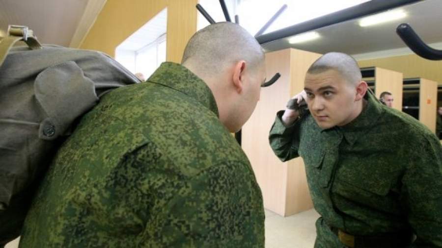 Солдат предложили тестировать на наркотики ежемесячно