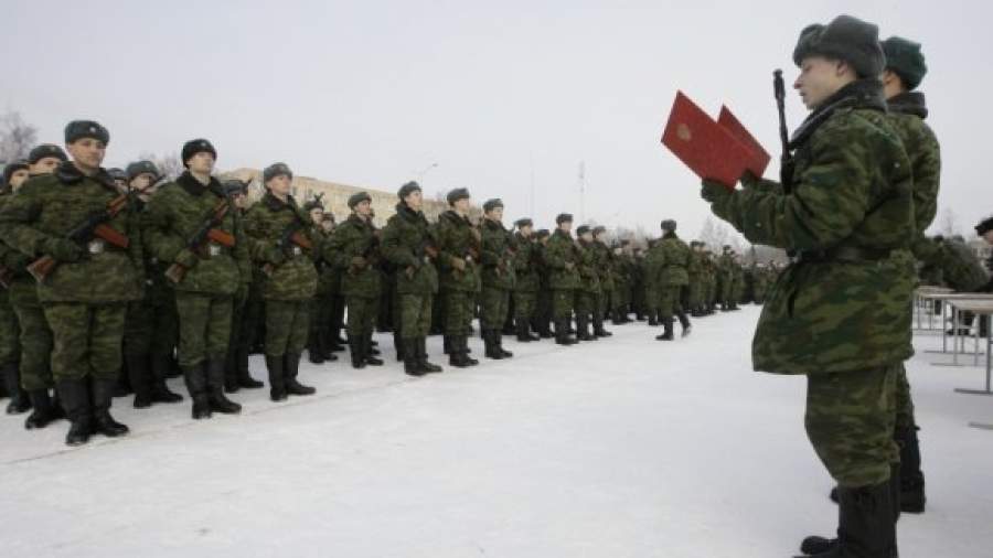 Из военной присяги хотят убрать слово «клянусь»