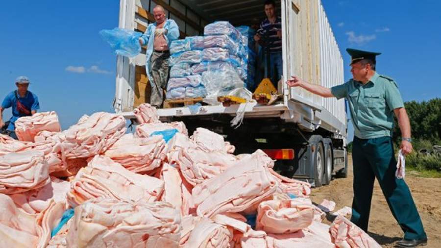 ВЦИОМ: 46% россиян поддерживают уничтожение санкционных продуктов
