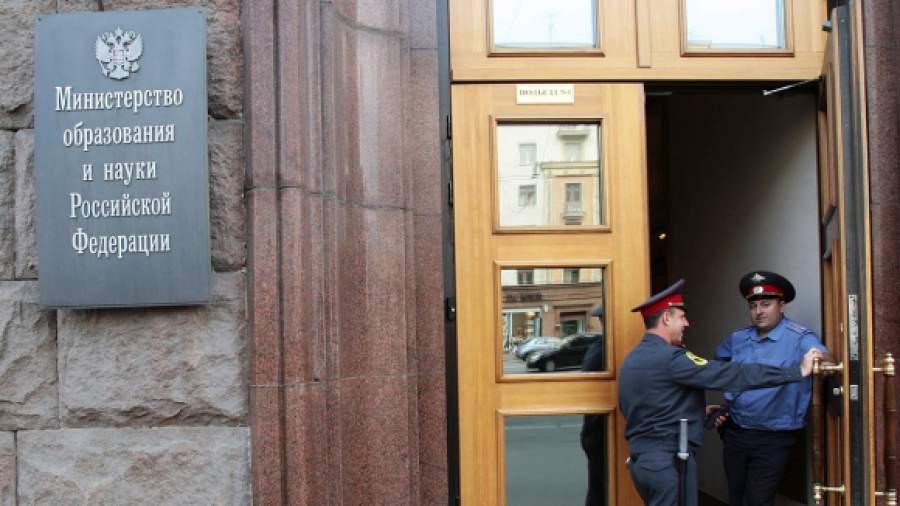 СК спросит чиновников Минобрнауки о вымогательствах у ректоров