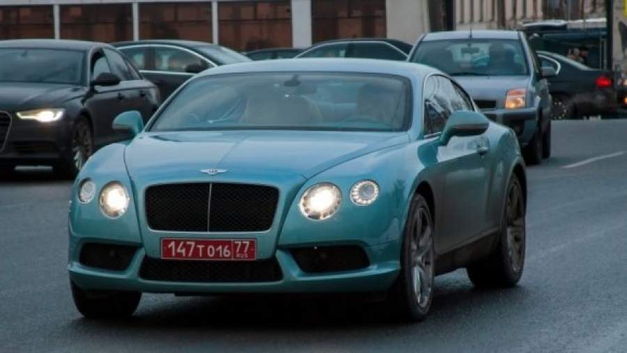 Депутат обвинил посольство Молдавии в торговле автономерами