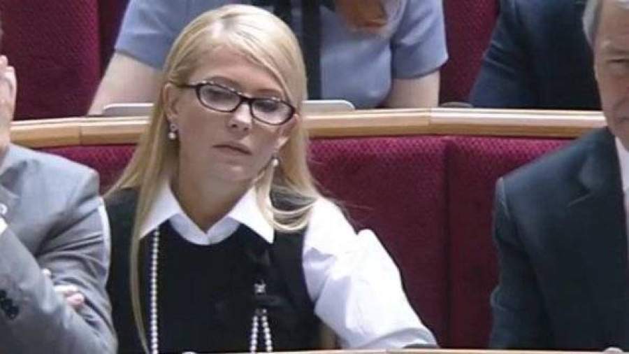 Юлия Тимошенко, распустив косу, перестала быть узнаваемой