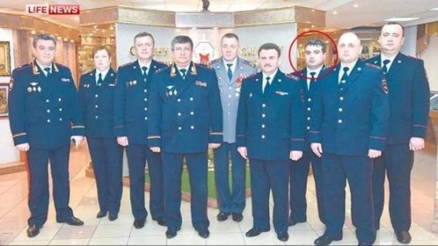 Замглавы УСБ московского метро арестован за крышевание нелегалов