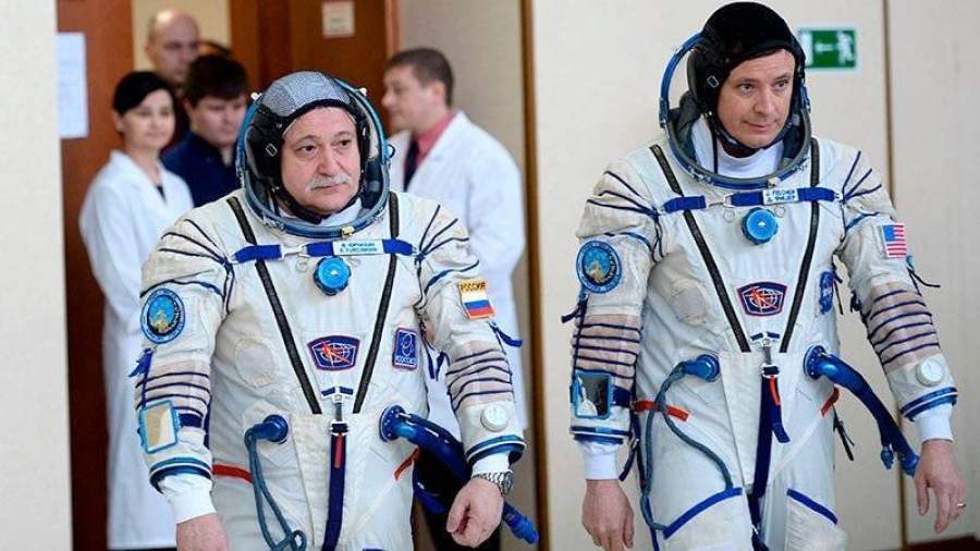 Предполетная пресс-конференция космонавтов. Прямая трансляция