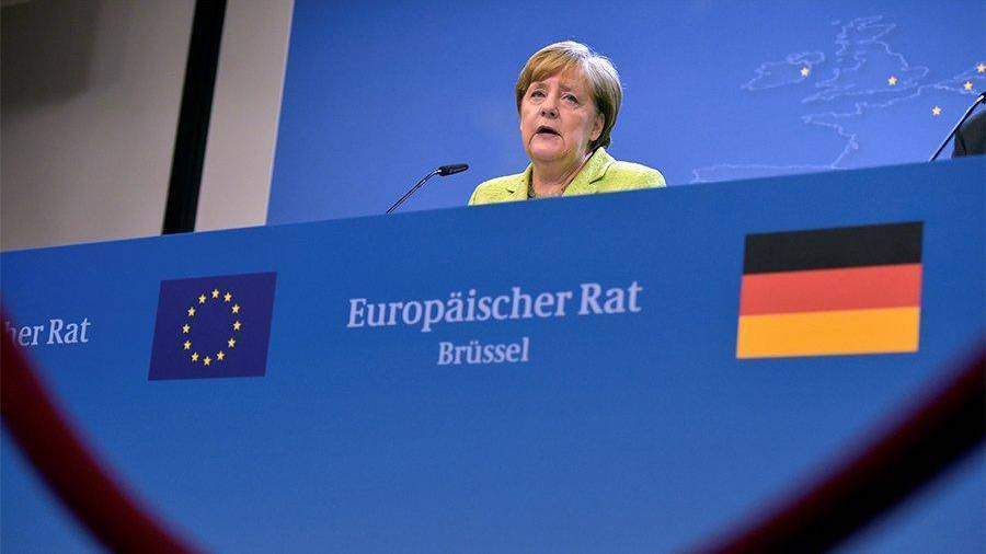 Меркель выступила за возобновление диалога с США о соглашении по зоне свободной торговли