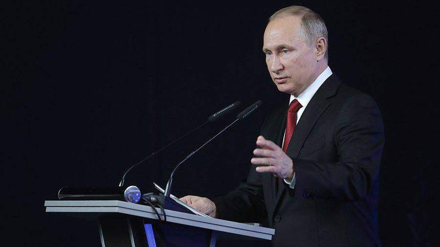 Нельзя создавать тепличных условий для претендентов в губернаторы — Путин