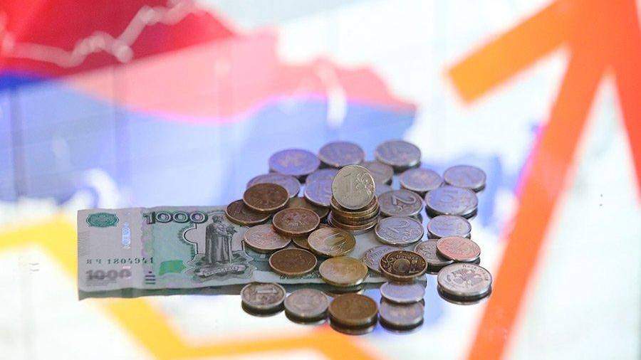 Жители России считают, что больше всех должны зарабатывать аграрии и ученые