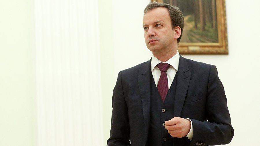 Дворкович: руководство контролирует ситуацию с эмигрирующими пилотами