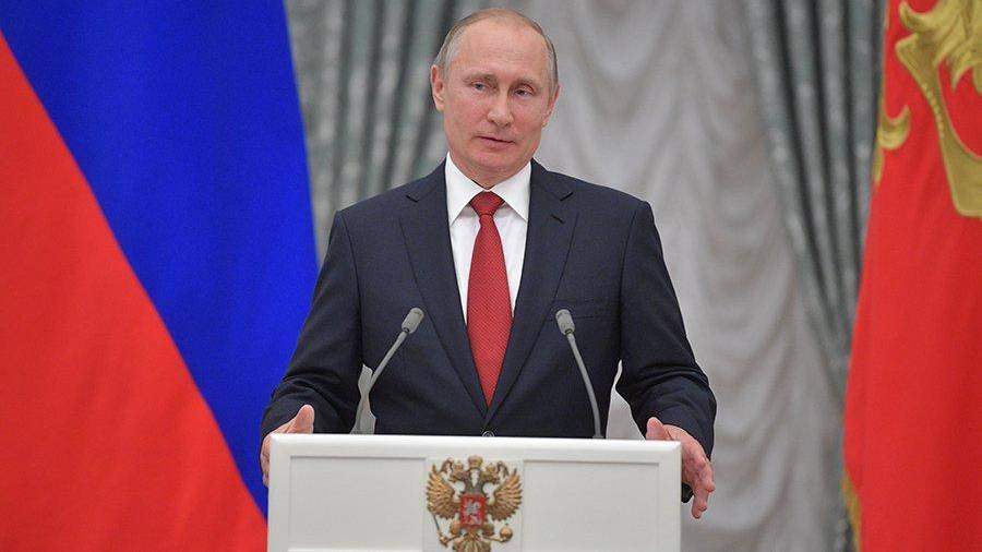 Путин поручил подготовить правовые акты по пресечению ввоза запрещенных овощей и фруктов