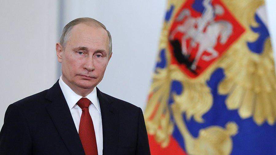 Путин обвинил ЕС и США в поддержке силового захвата власти на Украине Путин обвинил ЕС и США в поддержке силового захвата власти на Украине
