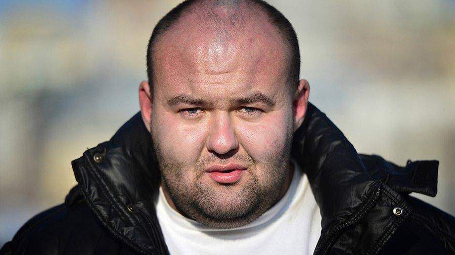 Приморский спортсмен отбуксировал судно весом не менее 4,2 тыс. тонн